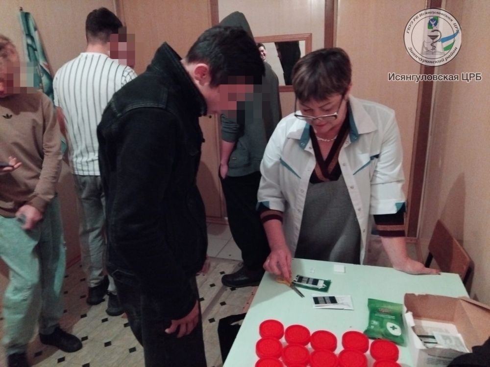 21 ноября сотрудники ГБУЗ РБ Исянгуловская ЦРБ провели встречу со студентами Агропромышленного колледжа