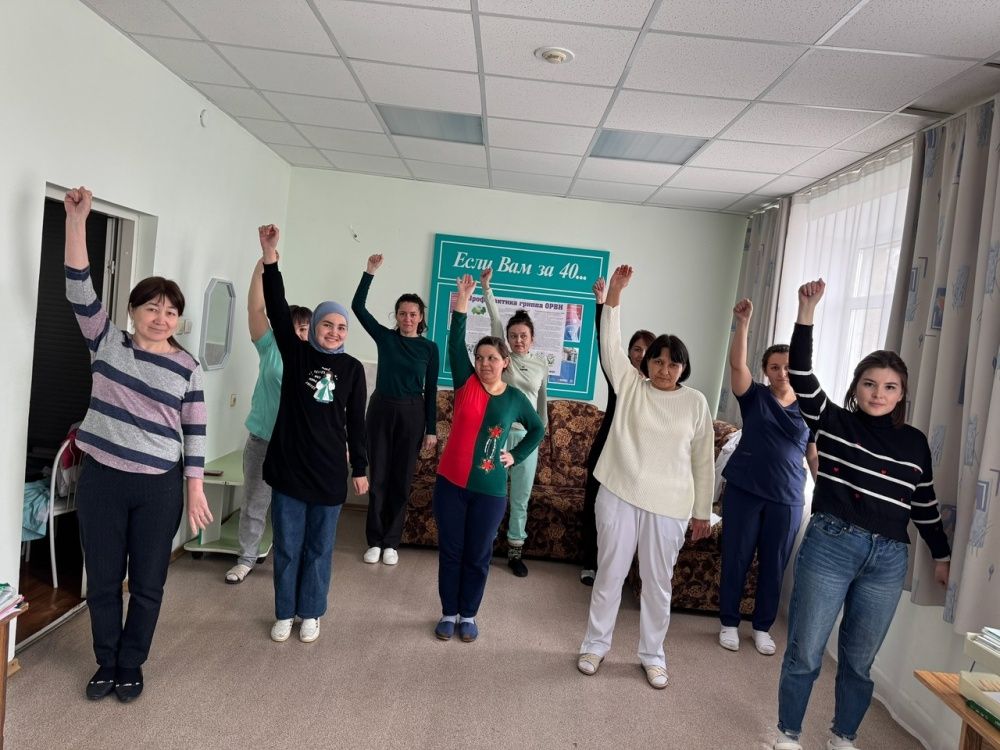 Коллектив Исянгуловской ЦРБ присоединился ко Всемирной акции "Будь здоров!"