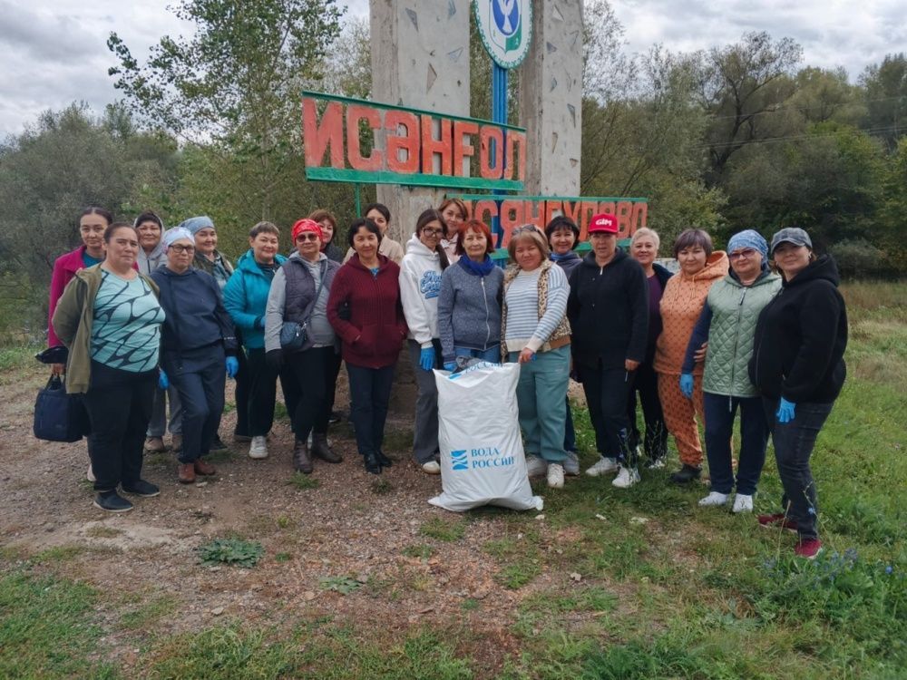 Осень - это не только чудесное время года, но еще и горячая пора субботников