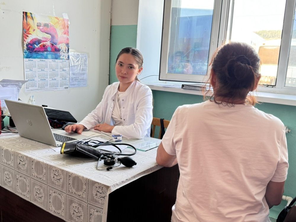 "Поезд здоровья" в Зианчуринском районе: медики продолжают заботиться о жителях!